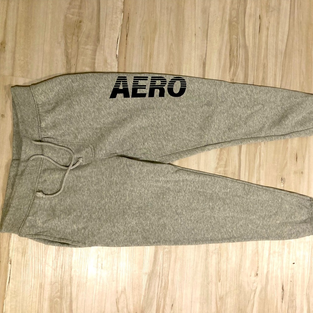 Small Men’s Gray Aeropostale Joggers